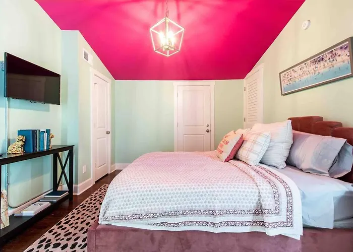 Juleps And Lilies Germantown 1 Bedroom Apartment **Free Parking**