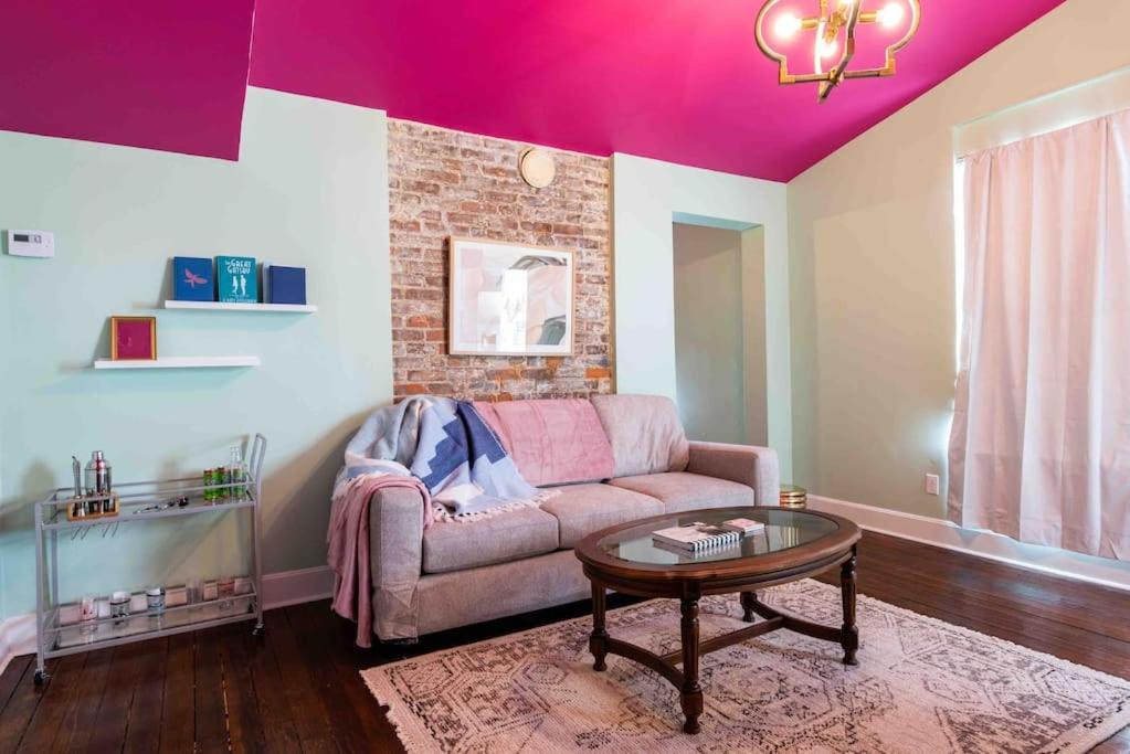 Juleps And Lilies Germantown 1 Bedroom **free Parking** Apartment Louisville